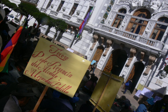 A CASA. Los marchistas regresaron ayer a Mojocoya, tras la firma del acuerdo.