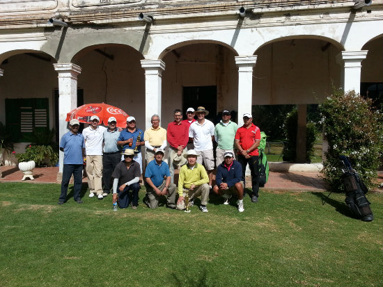 Algunos de los participantes del certamen local de golf.