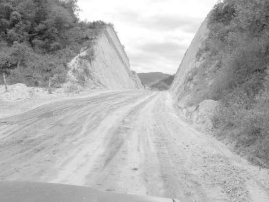 PERJUICIO. Las empresas que estaban construyendo los tramos carreteros incumplieron el cronograma y por eso la Administradora Boliviana de Carreteras tuvo que rescindir contrato.