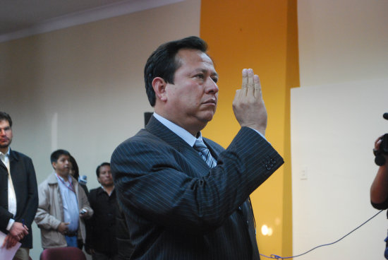 POSESIN. El abogado Carlos Bernal Tupa es el nuevo director de la Escuela de Fiscales.