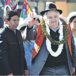 RESPALDO. Jos Mujica, Presidente de Uruguay, a su llegada a Cochabamba, ayer.