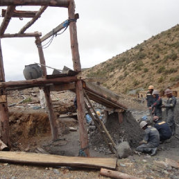 PRECARIEDAD. Aunque se realizan inversiones privadas, la actividad minera en el Departamento aún carece de tecnología.