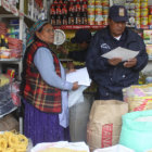 PLAN. El control llegó a los comercios.
