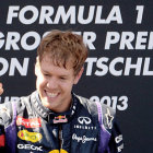 El lder del Campeonato Mundial de Pilotos, el alemn Sebastian Vettel, celebra su triunfo en el Gran Premio de Alemania.