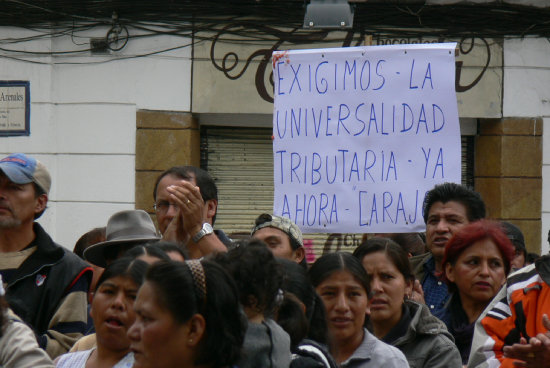 MICROEMPRESARIOS. El sector realiz marchas de protesta contra Impuestos Nacionales.