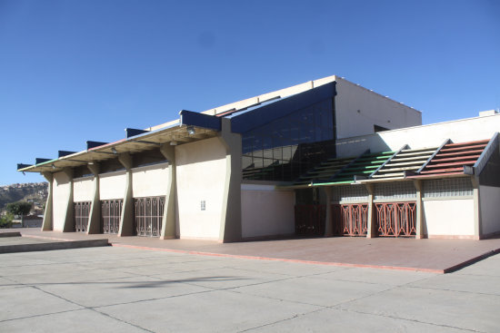 Los arreglos al complejo de raquetbol del estadio Patria todava no comenzaron y hay preocupacin.