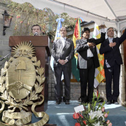 ANIVERSARIO. Embajada de Argentina.