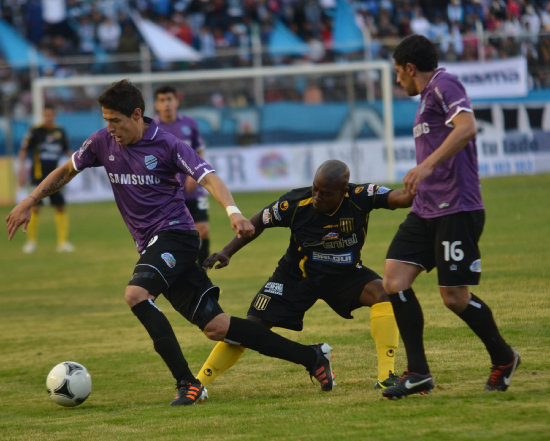 El partido de ida del clsico paceo, jugado el pasado domingo, termin igualado a dos goles.