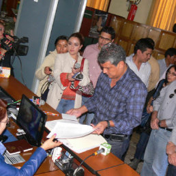 DENUNCIA. Ernesto Surez y los gobernadores de Santa Cruz y Beni, en la Fiscala General.