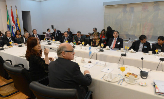 Encuentro. La cumbre semestral de los pases miembros del Mercosur se celebr en Montevideo.