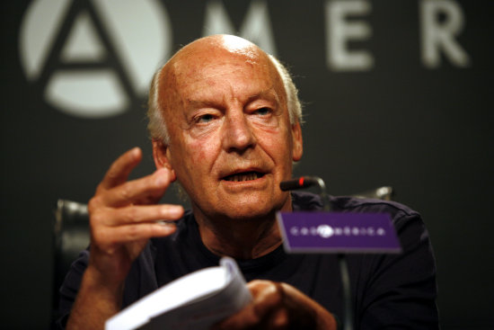 ESCRITOR. Eduardo Galeano es uno de los intelectuales ms comprometidos con Latinoamrica.