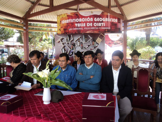 RECONOCIMIENTO. En la feria se distingui a los mejores vinos y singanis.