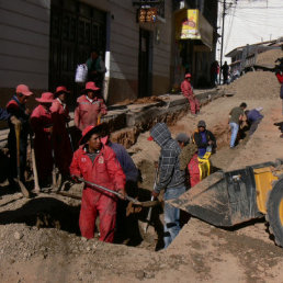 TRABAJO. ELAPAS pretende prever los problemas de fugas.