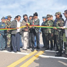 INAUGURACIN. Evo en la carretera.