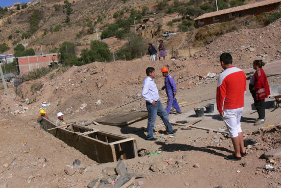 OBRA.La Municipalidad habilita un acceso hacia la calle Ingavi.