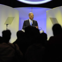 VIOLENCIA. Eric Holder habl sobre los conflictos raciales y las leyes sobre la violencia.