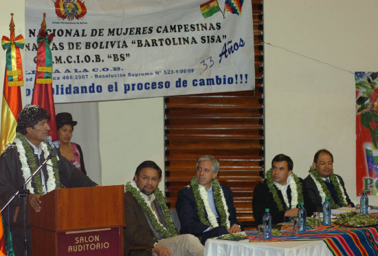 DISCURSO. El presidente Evo Morales relat lo sucedido en Europa en un encuentro de emergencia de movimientos sociales, en La Paz.