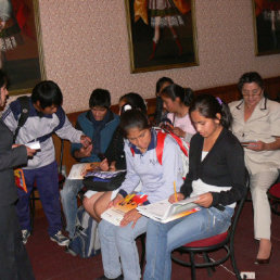 ORIENTACIN: A estudiantes de colegio.