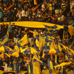 La hinchada de Boca Juniors est bajo la lupa, debido a las muertes registradas en un enfrentamiento antes de un partido amistoso que fue suspendido.