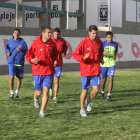 El cuadro estudiantil se entren ayer, en la cancha de Fancesa, sin el argentino Federico Silvestre.