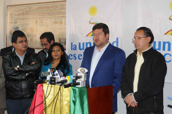 PLANTEAMIENTO. El lder de Unidad Nacional, Samuel Doria Medina, en conferencia de prensa.