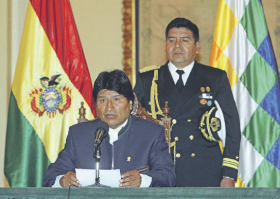 RESPUESTA. El presidente Evo Morales en conferencia de prensa en la Sede de Gobierno. ayer.