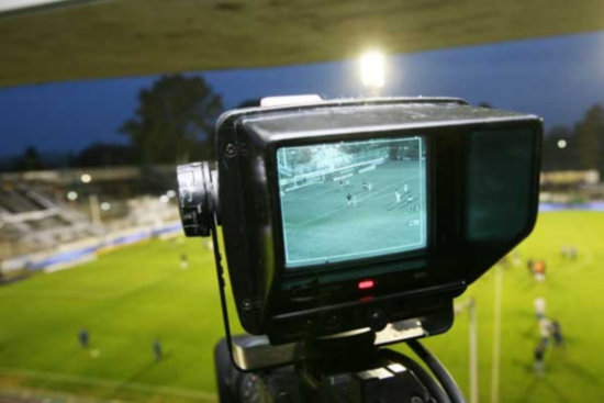 La derechos de televisin generan recursos para los clubes.