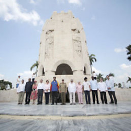 CUBA. Evo Morales y otros presidentes rinden tributo al hroe cubano Jos Marti.