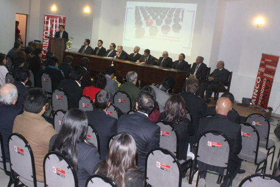 CAINCO. El directorio durante el acto de inauguracin del centro empresarial.