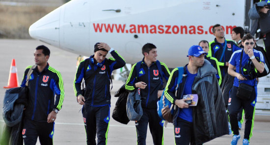 Los jugadores de la Universidad de Chile aterrizaron ayer en la Capital; maana deben visitar a Real Potos por la Copa Sudamericana.