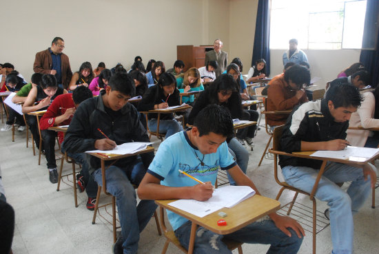 REGRESO. Estudiantes en clases.