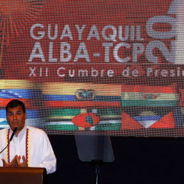 APERTURA. El presidente ecuatoriano, Rafael Correa, durante la inauguracin de la Cumbre de la ALBA.