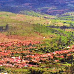 ALCAL. El pueblo est ubicado en la regin Chuquisaca Centro, al sur de Sucre.