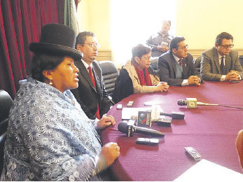 INSPECCIN. Los vocales de La Paz se comprometen a trabajar hasta los sbados.