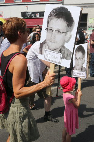 ASILO. Snowden espera en Mosc.