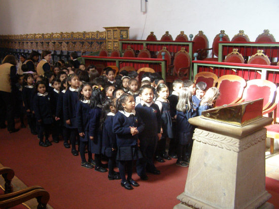 VISITA. Los alumnos del knder Campanita estuvieron ayer en la Casa de la Libertad.