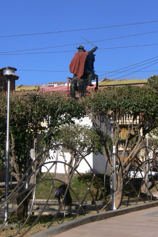 PLAZUELA: La bardas no armonizan.