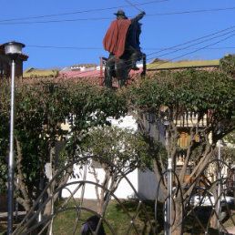 PLAZUELA: La bardas no armonizan.