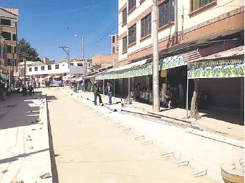 CURIOSO. Algunos vecinos y comerciantes se oponen al mejoramiento de la zona.