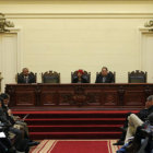 ADVERSIDAD. Los periodistas al inaugurar el foro en Santiago de Chile.