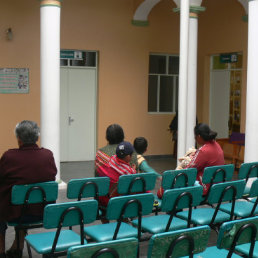 SERVICIO. La Caja Nacional de Salud ampliÃ³ su servicio a los asegurados.