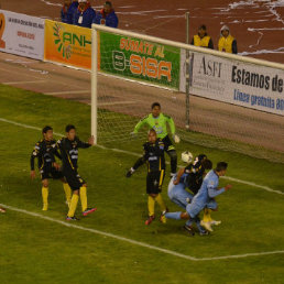 Bolvar gan el ltimo clsico paceo, lo hizo en la final de la Copa Cine Center.