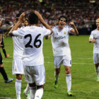 El jugador Casemiro (c), del Real Madrid, celebra su anotacin ante el Inter de Italia.