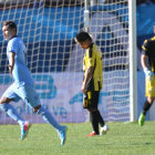 Rudy Cardozo (i) abri la ruta del triunfo para Bolvar, en el clsico paceo que se jug ayer, en el estadio Hernando Siles.