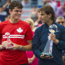 El espaol Rafael Nadal (d) venci en la final al canadiense Milos Raonic.