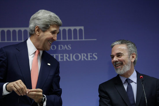 CONFERENCIA. John Kerry y su homlogo brasileo responden a preguntas de la prensa, ayer en Brasilia.