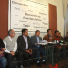 PRONUNCIAMIENTO. El alcalde de Sucre, Moiss Torres, y otros dirigentes polticos y de organizaciones sociales del sur rechazaron ayer el censo.