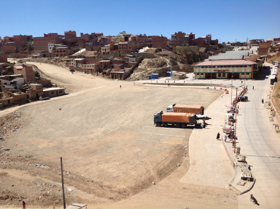 REORDENAMIENTO. En este espacio pretenden ubicar a los camiones con mercanca.