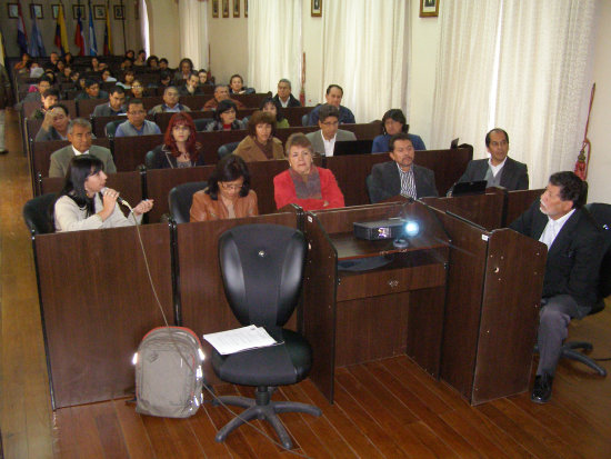 PARTICIPACIN. Docentes y estudiantes participaron de los debates en la revisin del Manual de Evaluacin Docente.