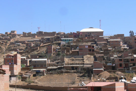 AGUA POTABLE. Cortes de agua en las zonas altas de Sucre son permanentes y se dan sin previo aviso durante todos los das de la semana.